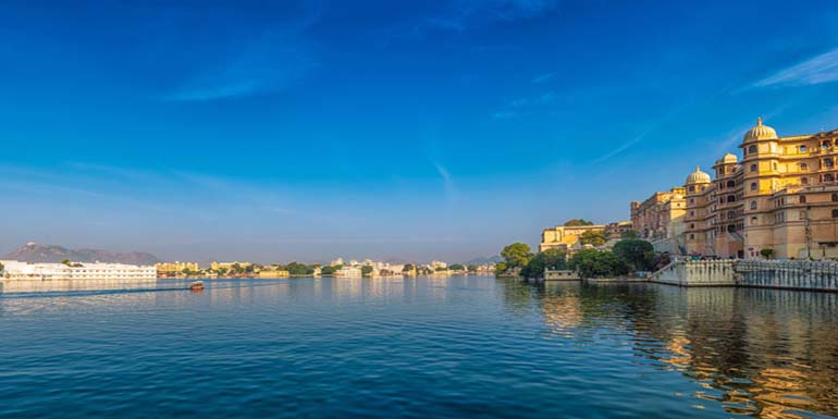 Lake-Pichola.jpg