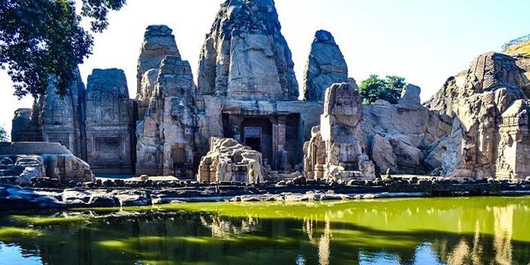 Masrur-Rock-Cut-Temple-in-Dharamshala.jpg