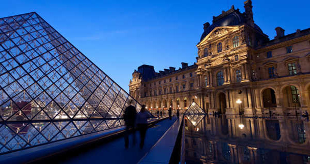 france-paris-louvre-at-dusk.jpg